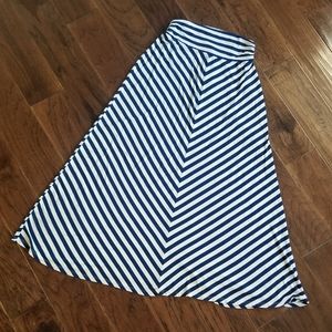 Maxi skirt Navy and White